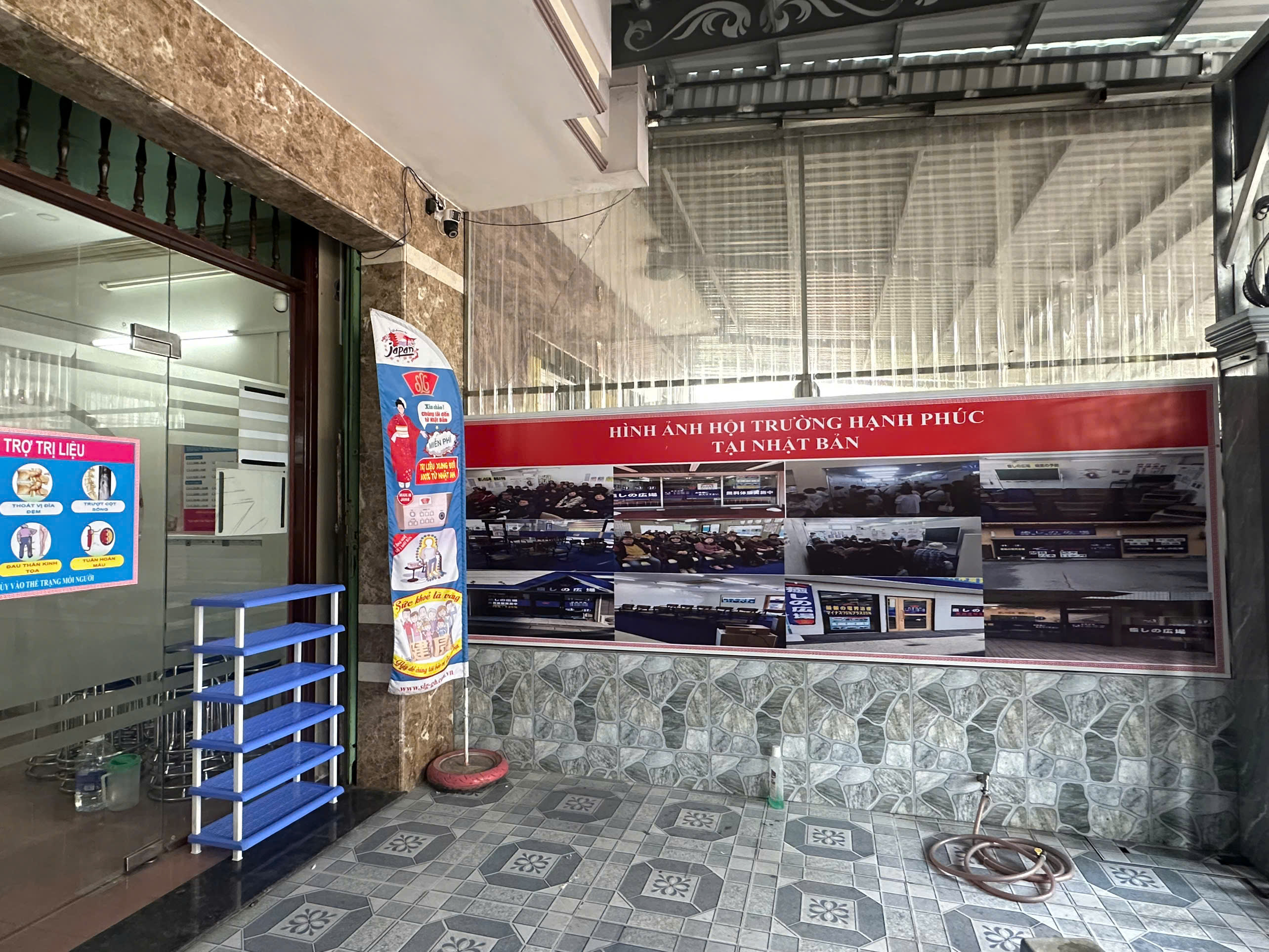 Trần thạch cao thẩm mỹ tại showroom hoitruonghanhphuc SacDec